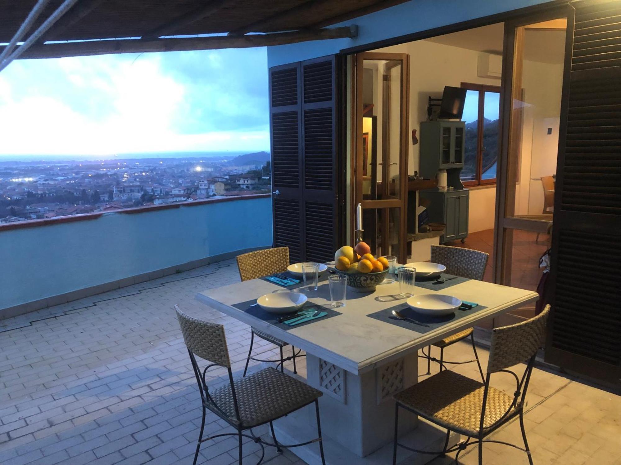 La Terrazza Apartment Маса Екстериор снимка