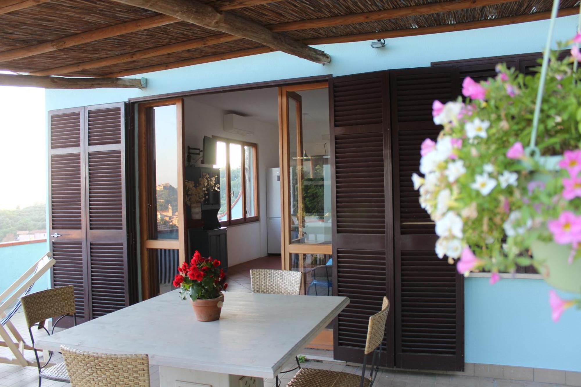 La Terrazza Apartment Маса Екстериор снимка